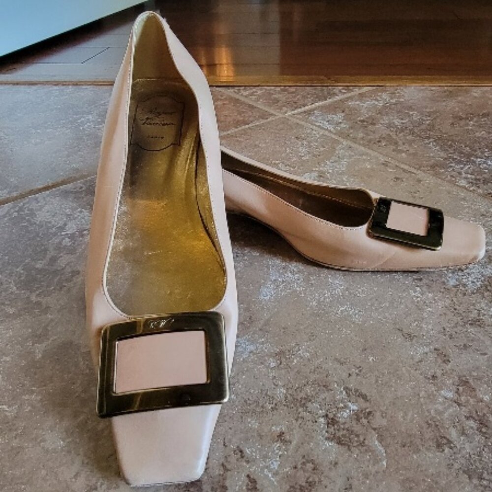 Roger Vivier Nude Chunky Mat Gold Heel Shoes Euro 40.5